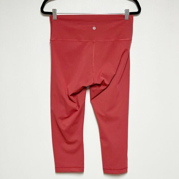 Lululemon Wunder Under Crop (Hi-Rise) 21"
Vintage Rose Sz 10 - Picture 6 of 8